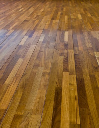 Interior,Of,A,Home,With,Refinished,Hardwood,Floors.